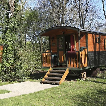 Вилла Roulottes De Bois Le Roi Экстерьер фото